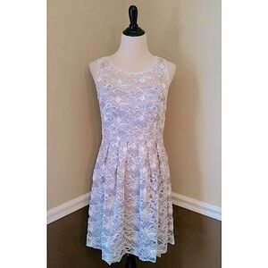 Silver & Ivory Floral Lace & Sequins Cocktail Party ModCloth Dress by Decode 1.8